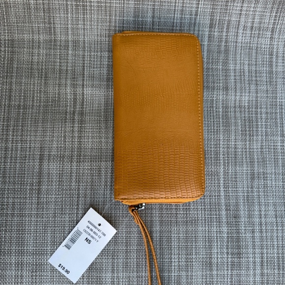 Wallets - Picture 3 of 3